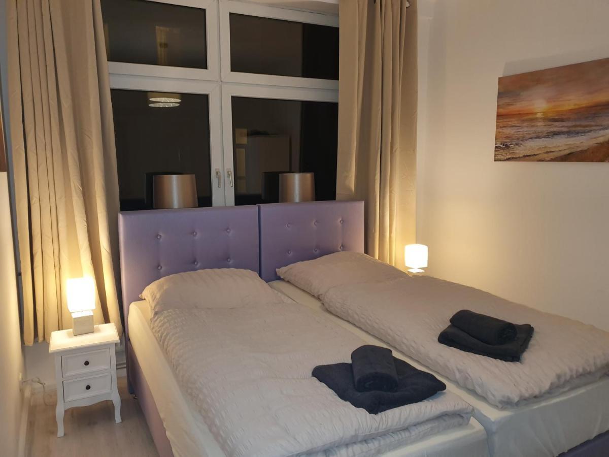 Husum Zentrum Bis 7 Personen. Exteriör bild